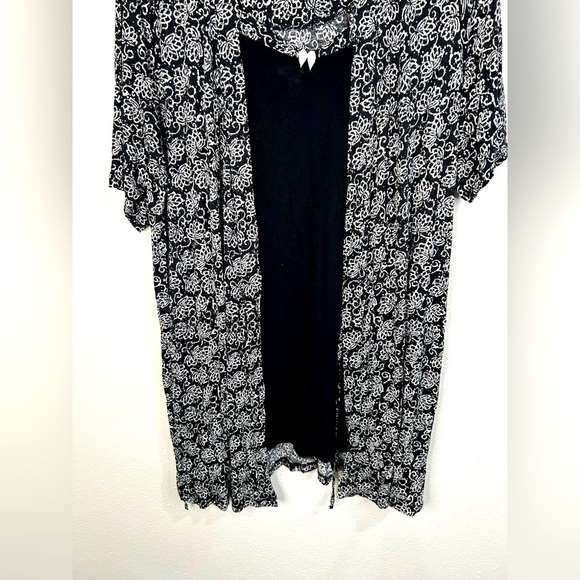 Modern Luxury Carole Hochman Black Floral Sleepwear Set Small Robe & Chemise - Picture 5 of 16